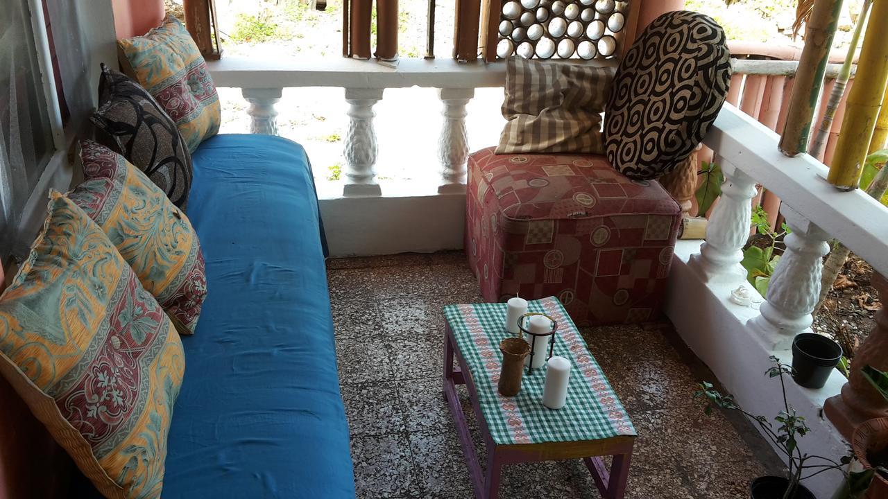 Holiday Home - Guest House Port Antonio Esterno foto